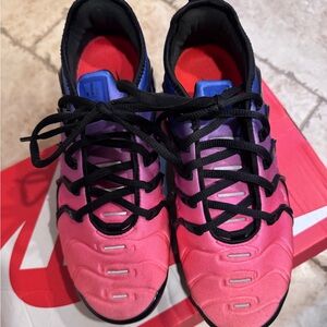 Nike Pink and Purple Gradient Sneakers